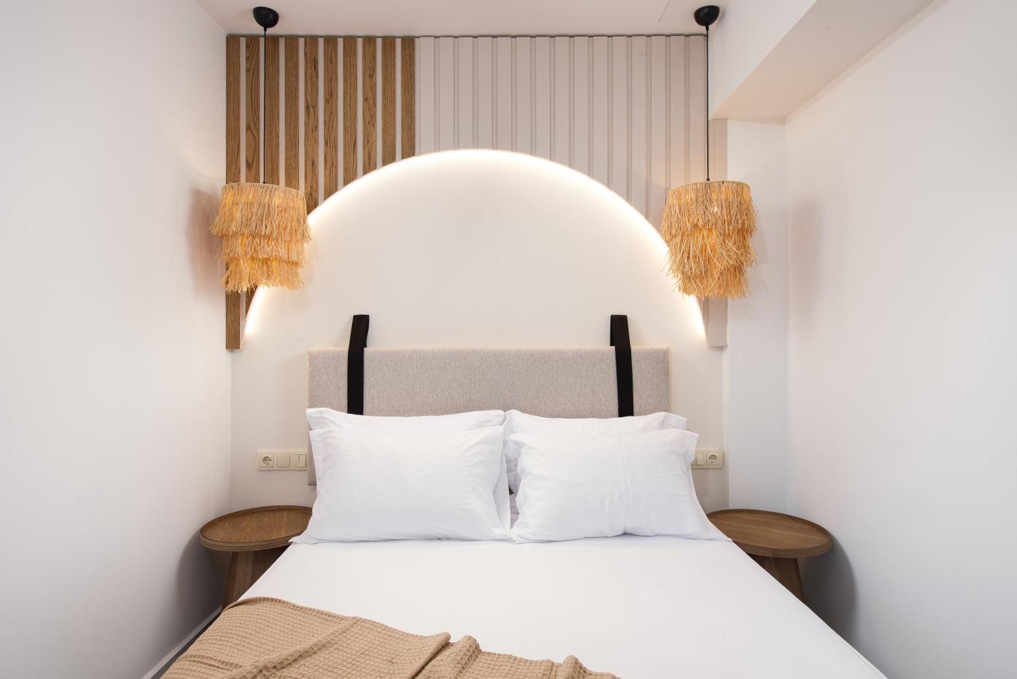 Opalium Beach Front Suites Потос Екстериор снимка